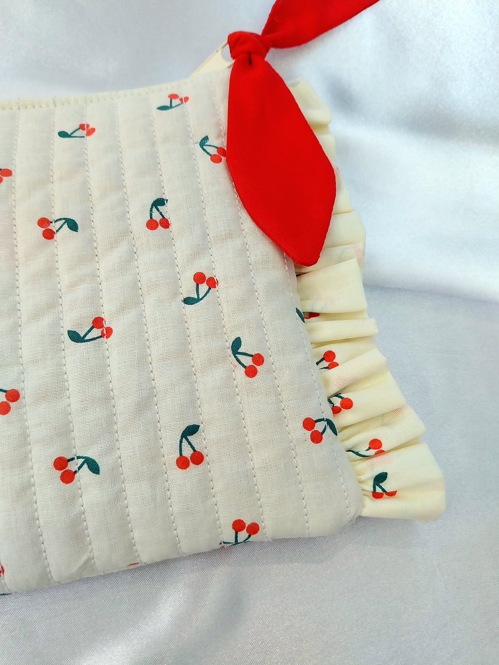 Pochette plate cerises